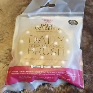 Daily Concepts

Detox Massage Brush
